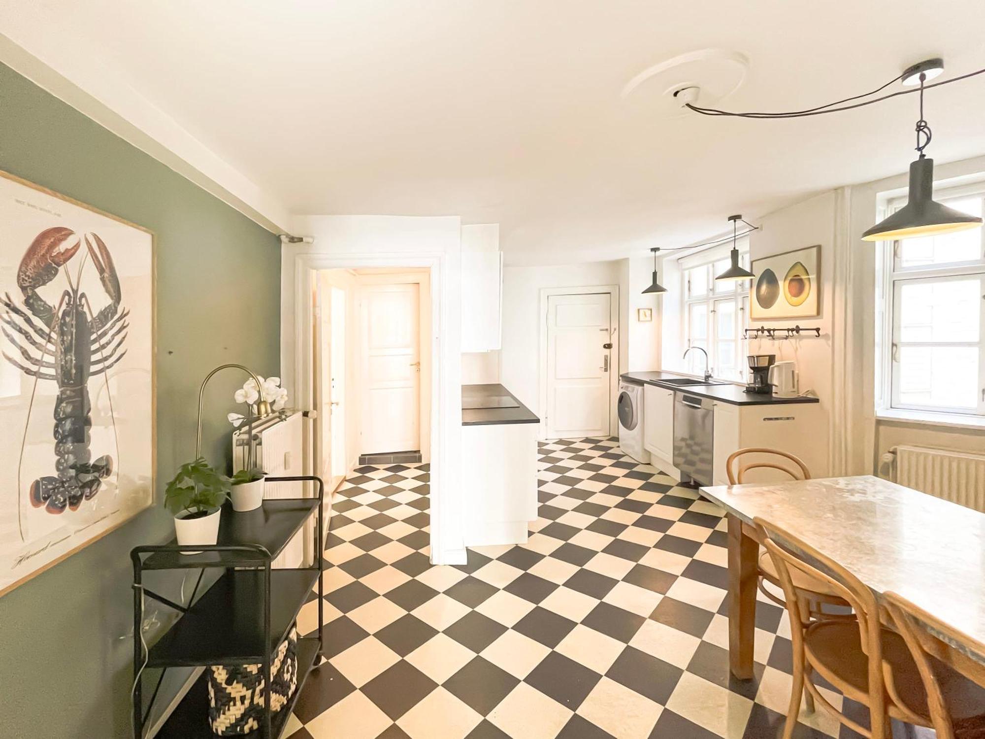 Large Apartment With 4 Bedrooms In Copenhagen Exterior photo